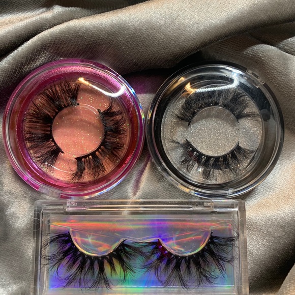 Lashes - Picture 5 of 5